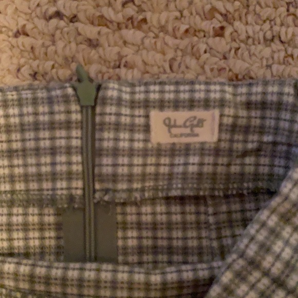 Brandy Melville skirt - Picture 2 of 2